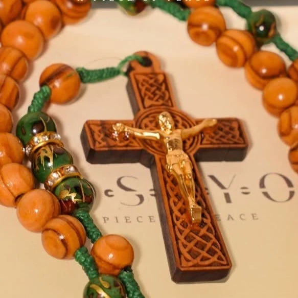 Gold Rosary – Providence (Green Jade)